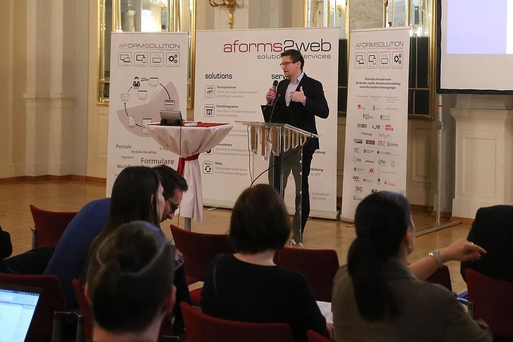 Dr. Arne Tauber Dr. Arne Tauber